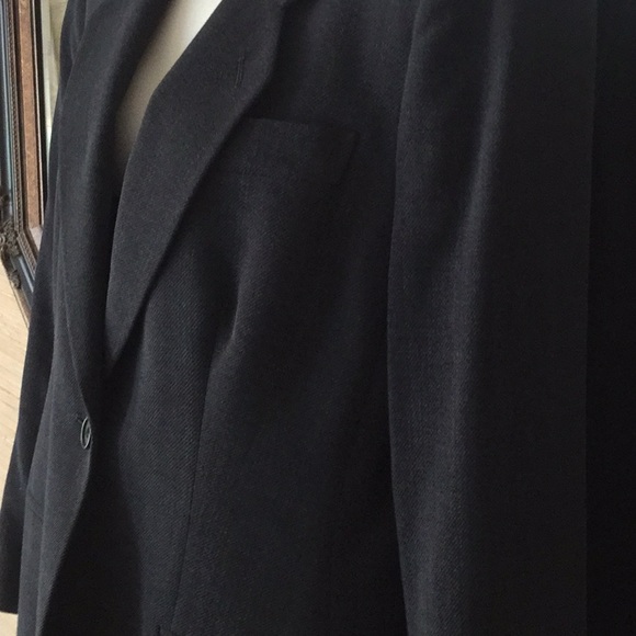Giorgio Armani navy blazer - Picture 3 of 3